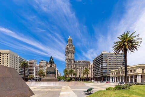 Visita guiada privada a pie por el casco antiguo de Montevideo