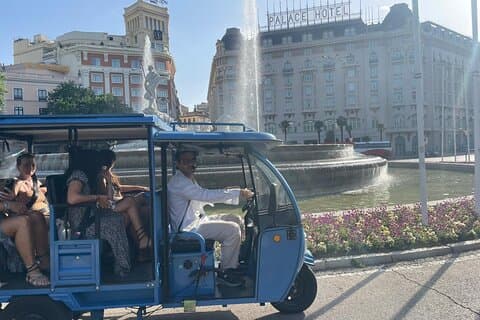 Madrid Hoogtepunten Tuk Tuk City Tour met pick-up