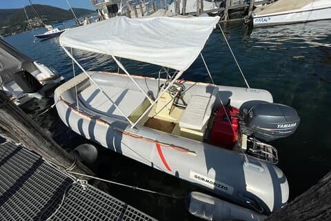 Aluguel de bote por dia inteiro sem licença