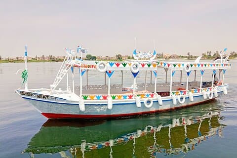 Paseo privado en barco por el río Nilo y visita a la isla del plátano