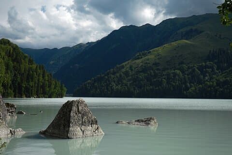 2-Day Private Nomadic Adventure: Master the Gallop & Hidden Lakes