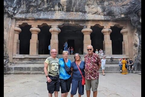 Mumbai: Elephanta Heritage Walk Tour with Local Guide