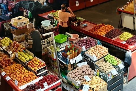 Spis som en lokal: Bukarest Food Tour & Market Experience