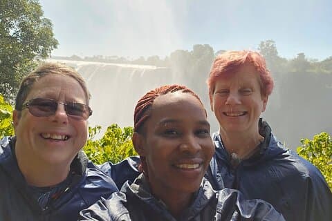 Victoria Falls Guided Walking Tour com histórias locais