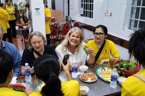 Saigon Night Street Food et visite de la ville en scooter