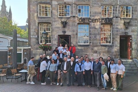 3 Course Walking Dinner in Delft with Guided Tours in Between
