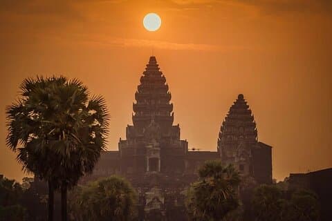 Angkor Wat Sunrise Liten grupptur med Expert Guide
