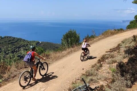 E-bike Tour for Families and Couples in Capo Stella Island of Elba