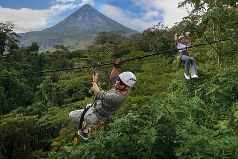 Canopy Canyons con sorgenti termali e pranzo - La Fortuna