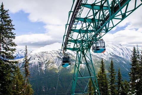 Calgary/Banff : Gondola, Upper Hot Spring, Bow Fall & Top 3 Lakes