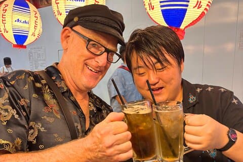 Ueno Ubegrenset mat og drikke Bar Hopping Tour