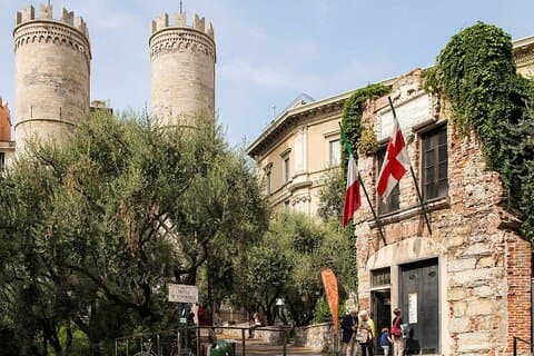 Genoa Columbus' Loop Trail Urban Trekking and Ligurian Tastings