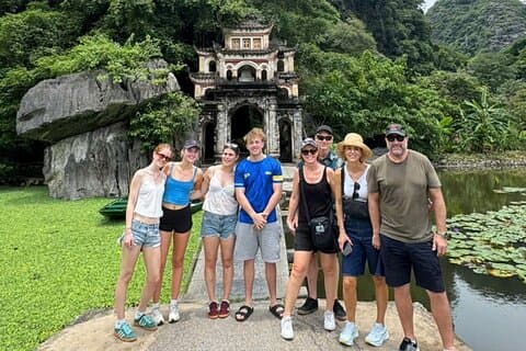 Explorez le meilleur de Hoa Lu, Trang An, Bich Dong et Mua Caves