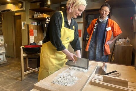 Popular in SapporoExperience authentic hand-made soba at a real soba shop!