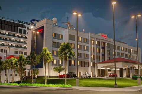 Paradise Taxi & Tours USVI Transporte do Aeroporto Hampton by Hilton