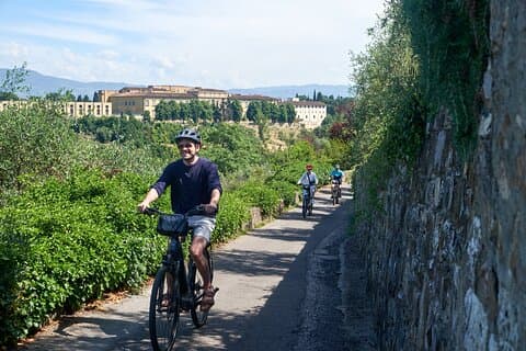 2.5 - Stunde Florenz Hills E-Bike Tour mit Toskana Olivenöl Verkostung