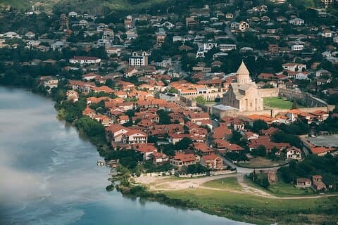Mtskheta, Jvari kloster og Samtavro kirke halvdagstur