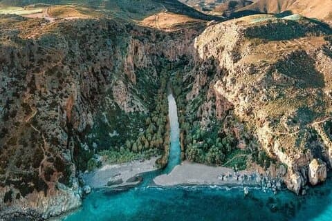 Cidade velha privada de Rethymno, cachoeiras Kourtaliotiko e praia de Preveli