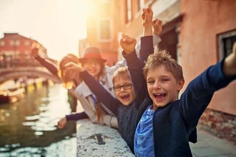 Rally autoguiado por la ciudad de Colonia para familias con KiddyTrip