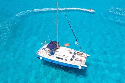 Catamaran tur i Asinara Gulf fra Stintino
