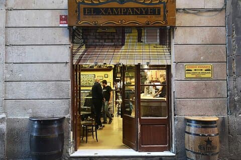 Tour a pie por Barcelona : Juego de Ciudad Autoguiado