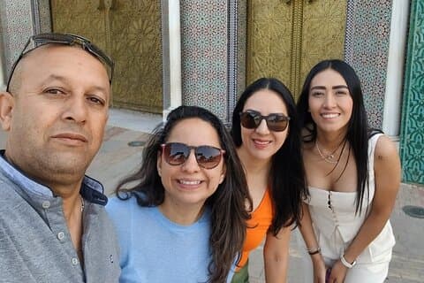 VIP Full Day Fes Tour Medina met lokale Gids en Remparts met de auto