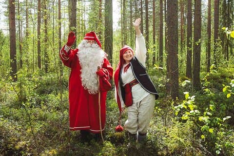 Conheça o Papai Noel e seus amigos em Rovaniemi