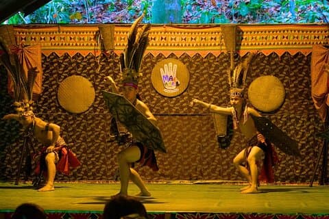 Kota Kinabalu Mari Mari Cultural Village Visita guiada com almoço