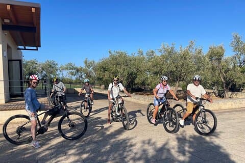 Elcykeltur på opdagelse i Fasano