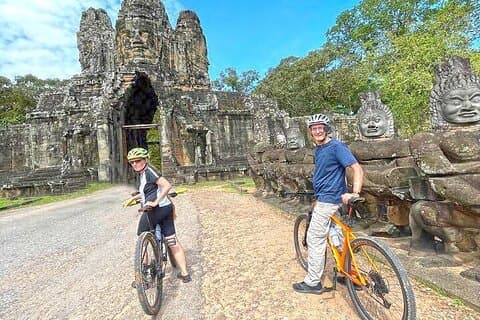 Excursão ao nascer ou ao pôr-do-sol de Angkor Wat com Guia