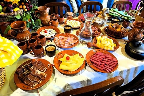 Sintra Food & Wine Experience – Tapas, Tastings & Culture