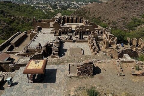 Erkunden Sie Takht I Bahi und Peshawar Ganztagestour ab Islamabad