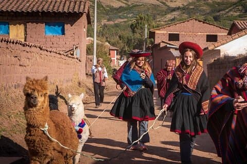 Tourism Chinchero Full Day
