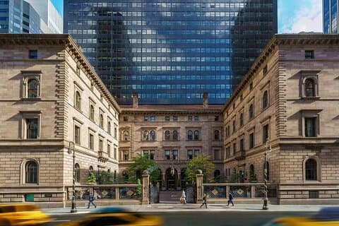 Gossip Girl Uptown Filming Locations Tour en un coche vintage