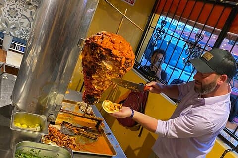 カンクンのローカルタコツアー（テキーラの試食とデザート付き）