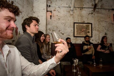 Wee Dram : tour sotterraneo di Edimburgo con whisky o gin | 60min