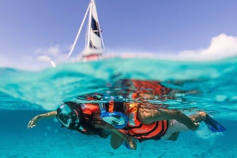 Isla Mujeres door Xcaret all-inclusive catamarancruise