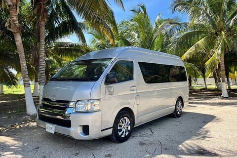 Rental of Vans with driver in Merida Yucatan up to 13 passengers