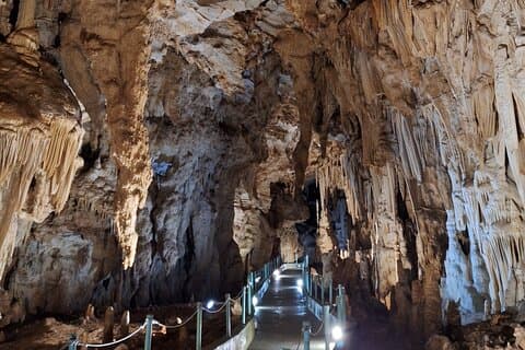 Descubra la Cueva Alistrati y el Cañón de Aggitis