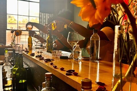 Explorez Atlanta Winemaking Experience