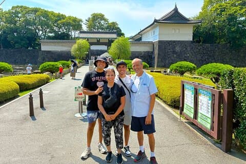 Tokyo: Edo Castle Ruins & Imperial Palace East Garden Guided Tour