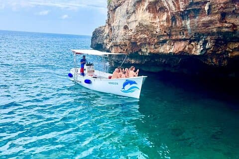 By boat between the two Seas to discover the Caves of S.M. diLeuca