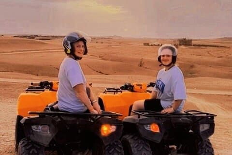 Marrakech : Middag med show i agafay ørkenen og kamel & quad