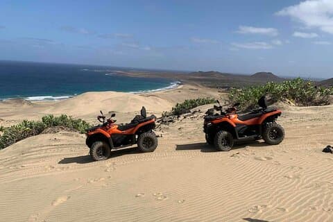 Excursion en quad de 4 heures sur l'île de São Vicente avec vue sur la côte