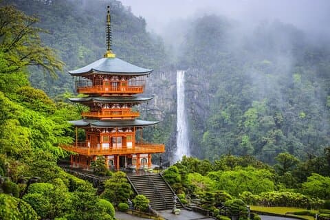Excursão por Nachi Waterfall, Mount Koya e Wakayama com duas opções