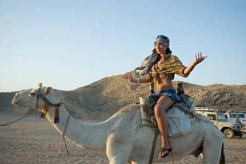 1 - Stunde Kamelritt durch die Wüste – Sharm El Sheikh