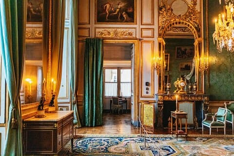 París : Entrada al Hotel de la Marine con audio