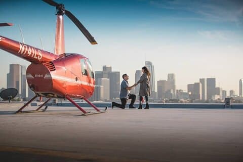 Romantischer Hubschrauberrundflug über die Innenstadt von Los Angeles