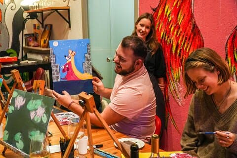 Paint & Sip em um Palazzo do século 17 com vinho e pizza