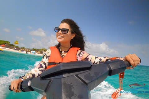 Den ultimata Bahamian Beach Day: Grisar, vattenskoter, snorkling och mer